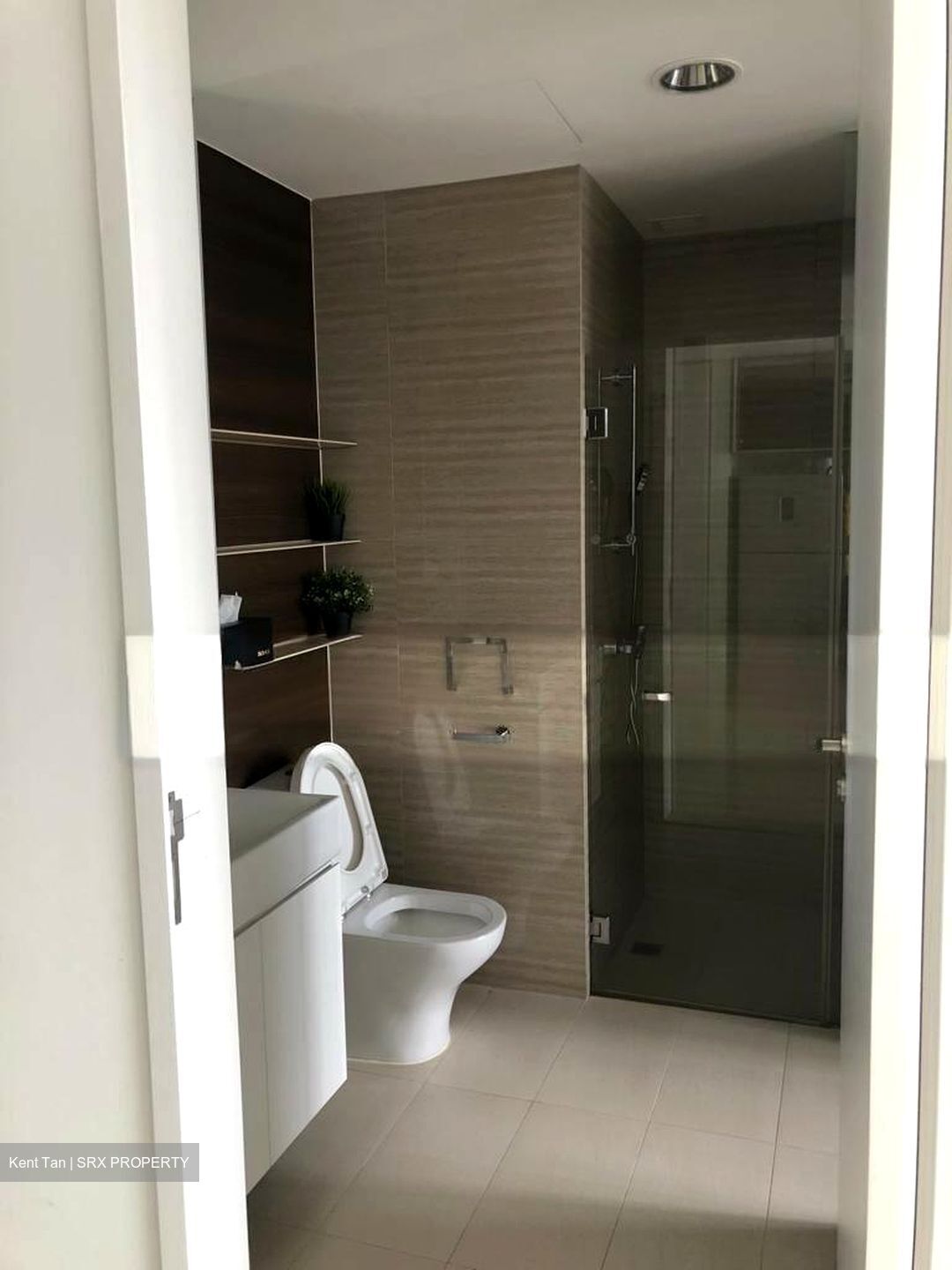 Sky Vue (D20), Condominium #560710911
